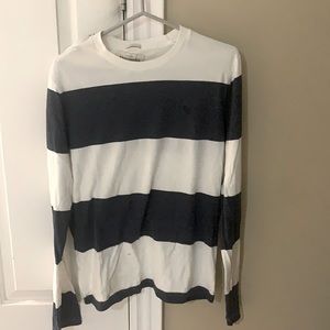 Abercrombie and Fitch long sleeve. Men’s L